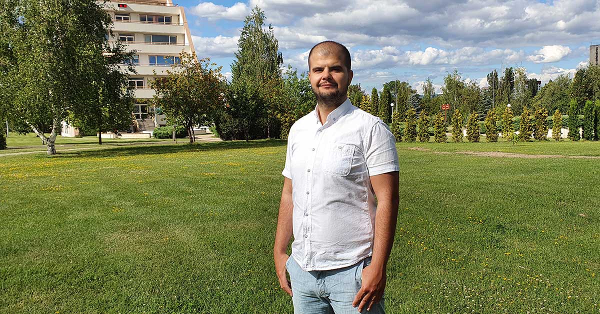 Photo of Stanimir Telerik Academy Upskill React Lead Trainer in front of a building